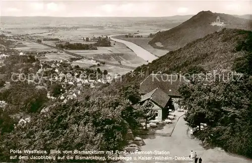 AK / Ansichtskarte 73846655 Porta_Westfalica Blick vom Bismarckturm auf die Bismarckburg Hausberge und Kaiser Wilhelm Denkmal Porta_Westfalica