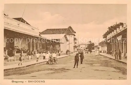 AK / Ansichtskarte 73850480 Bandoeng_Indonesia Bragaweg 