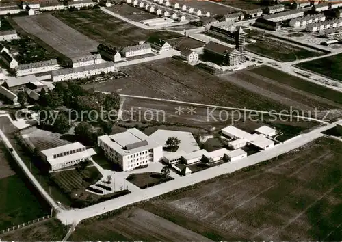 AK / Ansichtskarte 73852016 Muenchen Volksschule an der Hugo Wolfstrasse Fliegeraufnahme Muenchen