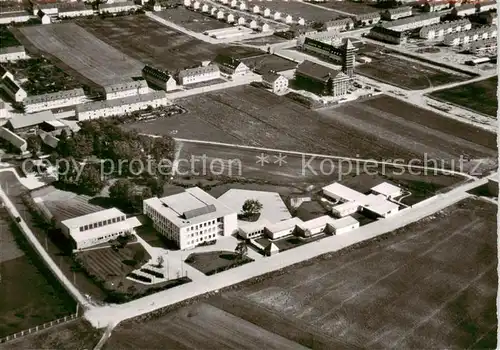 AK / Ansichtskarte 73852017 Muenchen Volksschule an der Hugo Wolfstrasse Fliegeraufnahme Muenchen