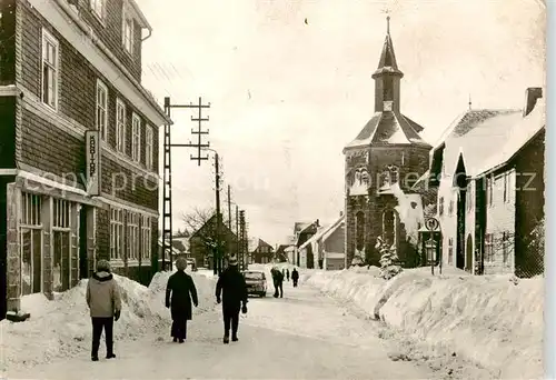 AK / Ansichtskarte 73854412 Neustadt_Rennsteig Ortszentrum mit Kirche Erholungsort im Winter Neustadt_Rennsteig