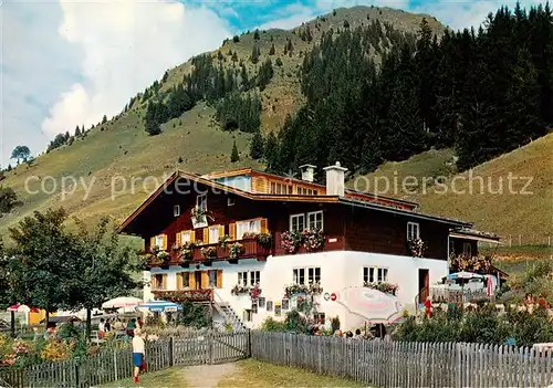 AK / Ansichtskarte 73856586 Fieberbrunn_Tirol_AT Alpengasthaus Burger Alm mit Kleberkopf 