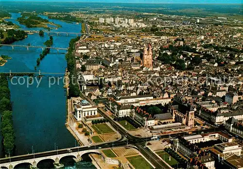 AK / Ansichtskarte  Tours_37 La Loire Pont Wilson Bibliothèque Place Anatole France Cathédrale Saint Gatien Eglise Saint Julien vue aérienne 