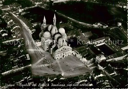 AK / Ansichtskarte 73863541 Padova_IT Basilica del Santo e Panorama vigli dall aeroplano 