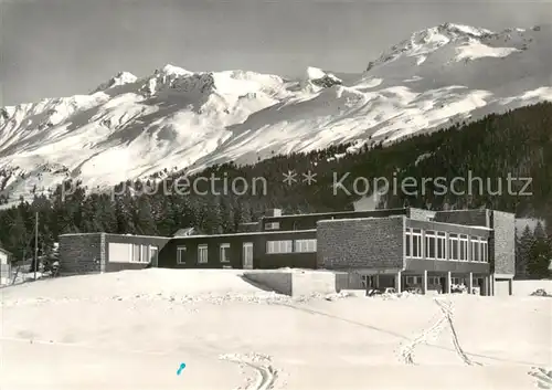 AK / Ansichtskarte  Valbella__Lenzerheide_GR Schuelerheim der Stadt Zuerich mit Parpaner Schwarzhorn Urdenfuerkli und Weisshorn 