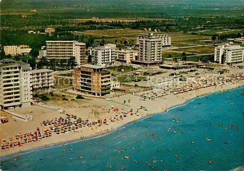 AK / Ansichtskarte 73866435 Lido_di_Pomposa_Ferrara_IT Panorama dall aereo 