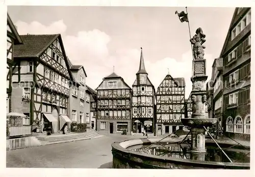 AK / Ansichtskarte 73873566 Fritzlar Markt mit Rolandsbrunnen Fritzlar