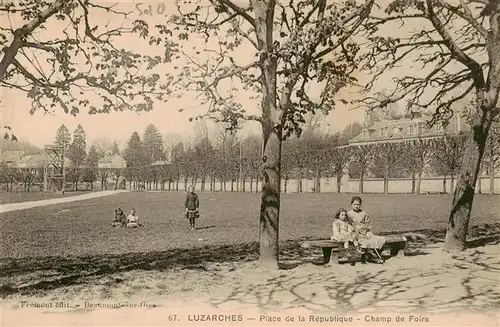 AK / Ansichtskarte  Luzarches_95_Val-d_Oise Place de la Republique Champ de Foire 