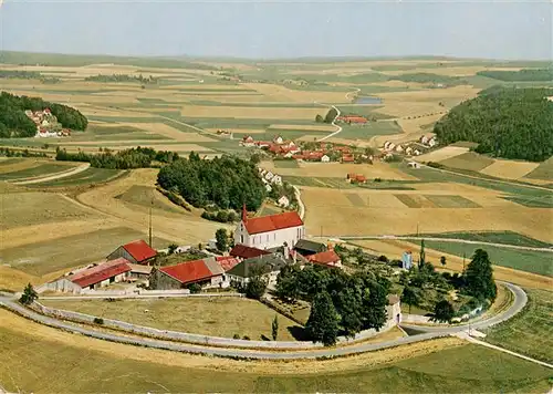 AK / Ansichtskarte 73879330 Adlersberg_Regensburg Brauerei Landwirtschaft Fliegeraufnahme Adlersberg_Regensburg