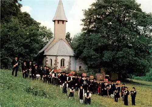 AK / Ansichtskarte 73888122 Buchenberg_Koenigsfeld_Schwarzwald Schwarzwaelder Bauernhochzeit vor dem St. Nikolaus Kirchle Buchenberg_Koenigsfeld