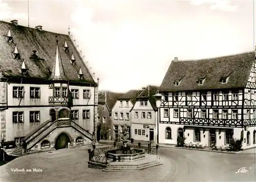 AK / Ansichtskarte 73891788 Volkach Rathaus und Gasthaus Mainbruecke Volkach