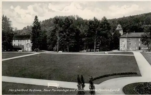 AK / Ansichtskarte 73897922 Kudowa-Zdroj_Bad_Kudowa_Niederschlesien Neue Parkanlage und Fremdenheime Pavillon I und II 