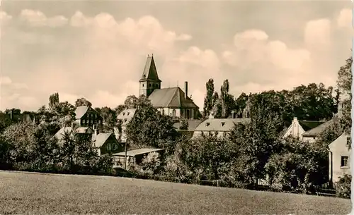 AK / Ansichtskarte 73898277 Oberlungwitz Ansicht mit Kirche Oberlungwitz