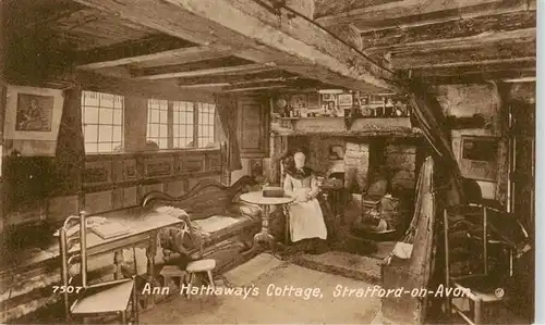 AK / Ansichtskarte 73899354 Stratford-on-Avon_UK Ann Hathaways Cottage 