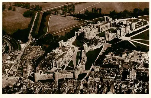 AK / Ansichtskarte 73904719 Windsor__Castle_London_UK from the air Valentines Postcard