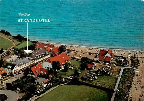 AK / Ansichtskarte 73916600 Hohwacht_Ostseebad Fliegeraufnahme mit Schuberts Strandhotel