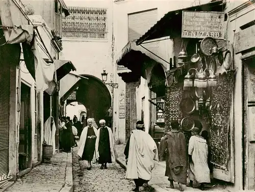 AK / Ansichtskarte 73918319 Tunis_Tunesie Une vue de la Rue de l'Eglise