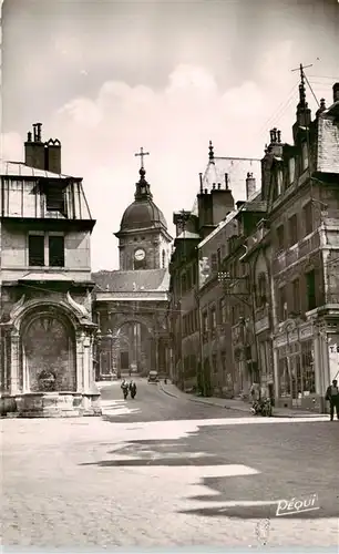 AK / Ansichtskarte  Besancon_25_Doubs Cathedrale St Jean et Porte Noire Place Victor Hugo