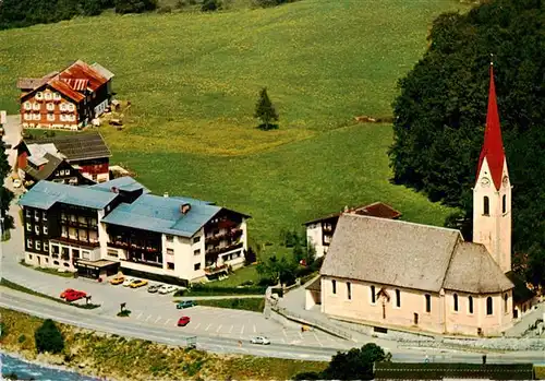 AK / Ansichtskarte 73924941 Au_Bregenzerwald Hotel Krone Kirche