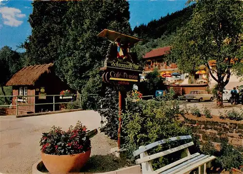 AK / Ansichtskarte 73928054 Loecherberg_Oberharmersbach Haus Schwarzwald-Idyll Wegweiser