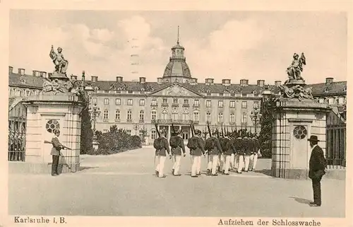 AK / Ansichtskarte 73928755 Karlsruhe_Baden Aufziehen der Schlosswache Feldpost