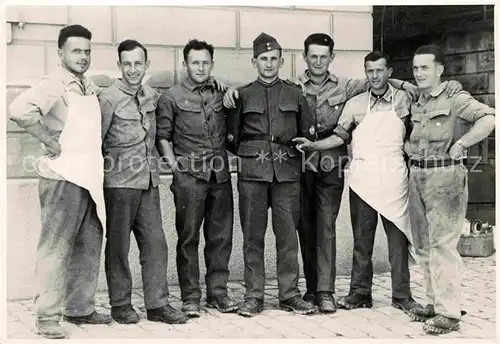 AK / Ansichtskarte 33934457 Militaria_Deutschland__WK1 Gruppenfoto, Kueche, Soldetenleben