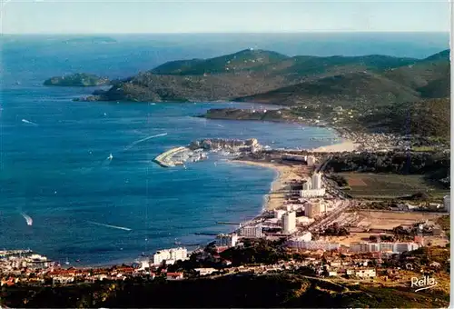 AK / Ansichtskarte  Le_Lavandou_83_Var Vue generale aerienne sur la ville La Faviere et le Cap Benat