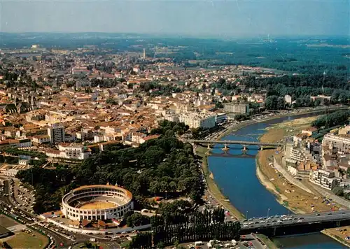 AK / Ansichtskarte  Dax_40_Landes Vue panoramique Ville Thermale Arènes et l'Adour vue aérienne