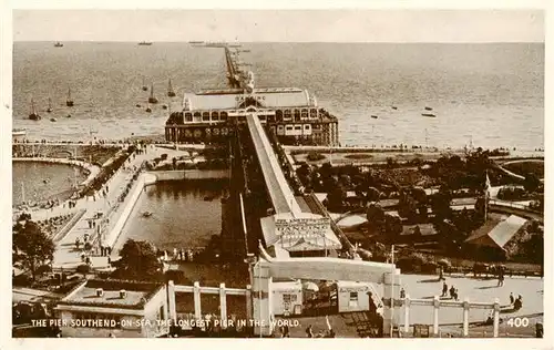 AK / Ansichtskarte 73949158 Southend-on-Sea_UK Longest pier in the world