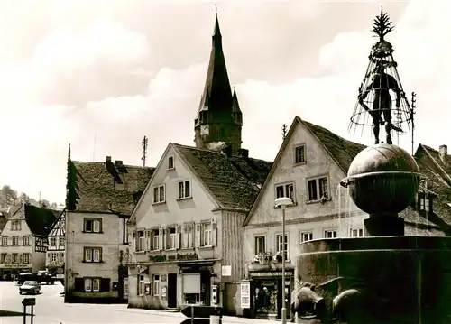 AK / Ansichtskarte 73952421 Ottweiler Marktplatz mit Brunnen