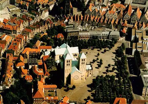 AK / Ansichtskarte 73956569 MueNSTER___Westfalen Paulus Dom Domplatz und Prinzipalmarkt Fliegeraufnahme