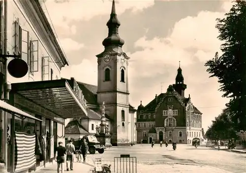 AK / Ansichtskarte 73959231 Hodonin_Goeding_CZ Gottwaldovo namesti Stadtzentrum Kirche