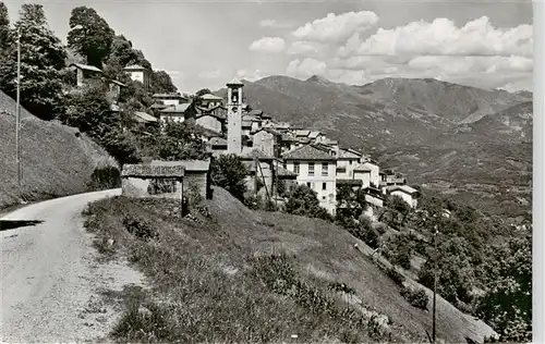 AK / Ansichtskarte  Cademario_TI Bergdorf Ansicht mit Kirche