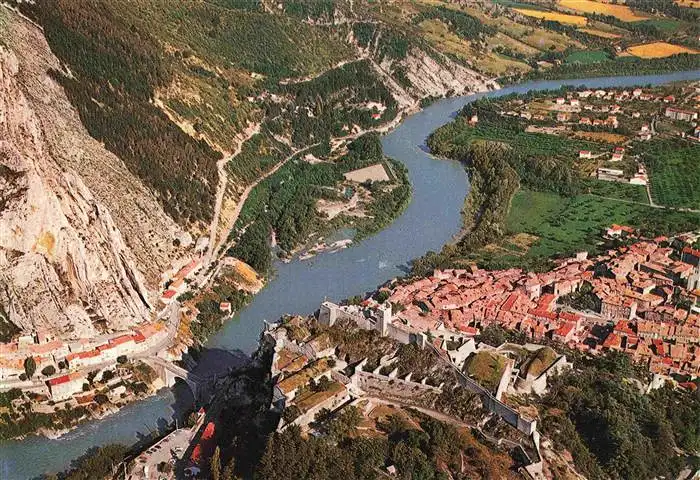 AK / Ansichtskarte  Sisteron_04_Alpes-de-Haute-Provence Cluse de la Durance Vieille ville Citadelle vue aérienne