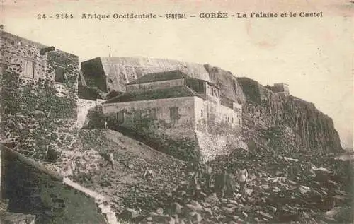 AK / Ansichtskarte 73966339 Goree_Senegal La Falaise et le Castel