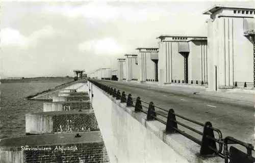 AK / Ansichtskarte 73969707 Den_Oever_Hollands_Kroon Stevinsluizen Afsluitdijk Schleusen Abschlussdeich