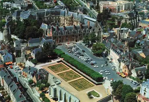 AK / Ansichtskarte  Blois_41 La place du chateau vue aerienne Chateau et l'eglise Saint Vincent