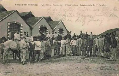 AK / Ansichtskarte  Sainte-Menehould_51_Marne Quartier de Cavalerie 6e Cuirassiers L'Abreuvoir du 3e Escadron