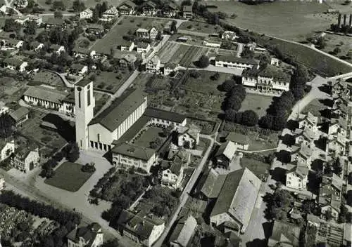 AK / Ansichtskarte  Flawil_SG mit St. Laurentiuskirche und Krankenhaus