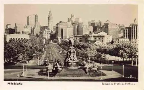 AK / Ansichtskarte 73974831 Philadelphia__Pennsylvania_USA Benjamin Franklin Parkway