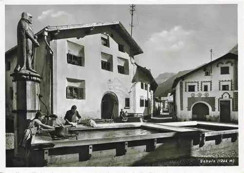 AK / Ansichtskarte  Schuls_Scuol_GR Dorfbrunnen