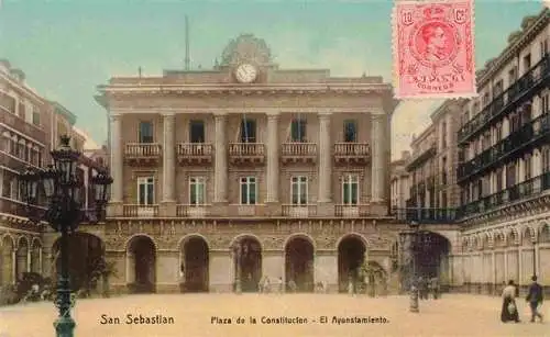 AK / Ansichtskarte 73975994 SAN_SEBASTIAN__Saint-Sebastien_Pais_Vasco_ES Plaza de la Constitucion El Ayunstamiento