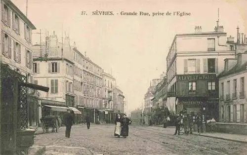 AK / Ansichtskarte  Sevres_92_Hauts-de-Seine Grande Rue prise de l'église