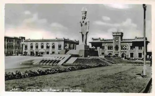 AK / Ansichtskarte 73979754 CAIRO__Kairo_Caire_Egypt Station and Ramses II Statue