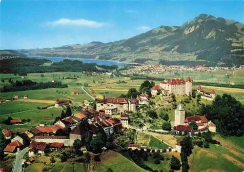 AK / Ansichtskarte  Gruyeres__Gruyere_Greyerz_FR Panorama Blick zum Schloss