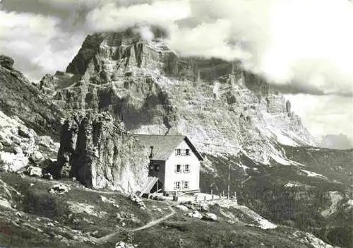 AK / Ansichtskarte 73983171 Rifugio_Adolfo_Sonino_al_Coldai_3168m_Coldaihuette_Dolomiti__IT con el Monte Pelmo Berghaus Dolomiten