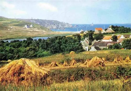 AK / Ansichtskarte  Raz_d_Arbey Baie des Trepasses Au fond la Pointe du Raz et l'Ile de Sein