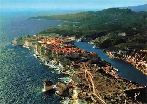 AK / Ansichtskarte  Bonifacio_2A_Corse_du_Sud Sur les Falaises a l'extreme su de la Corse la Ville fortifiée et son Port Vue aerienne