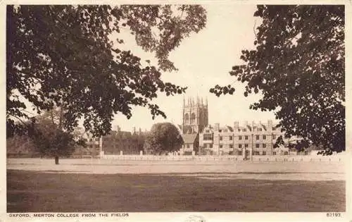 AK / Ansichtskarte 73985632 Oxford__Oxfordshire_UK Merton College from the fields