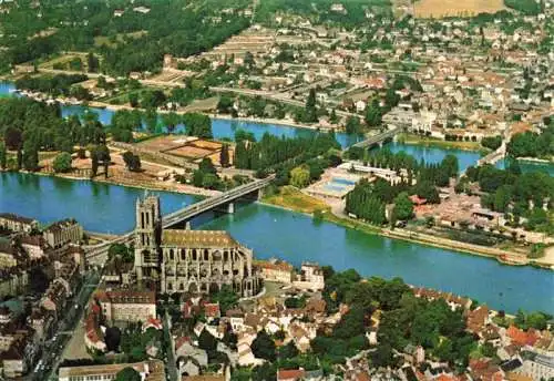 AK / Ansichtskarte  Mantes-la-Jolie_Mantes-sur-Seine_78_Yvelines La Collegiale la Seine et la Piscine